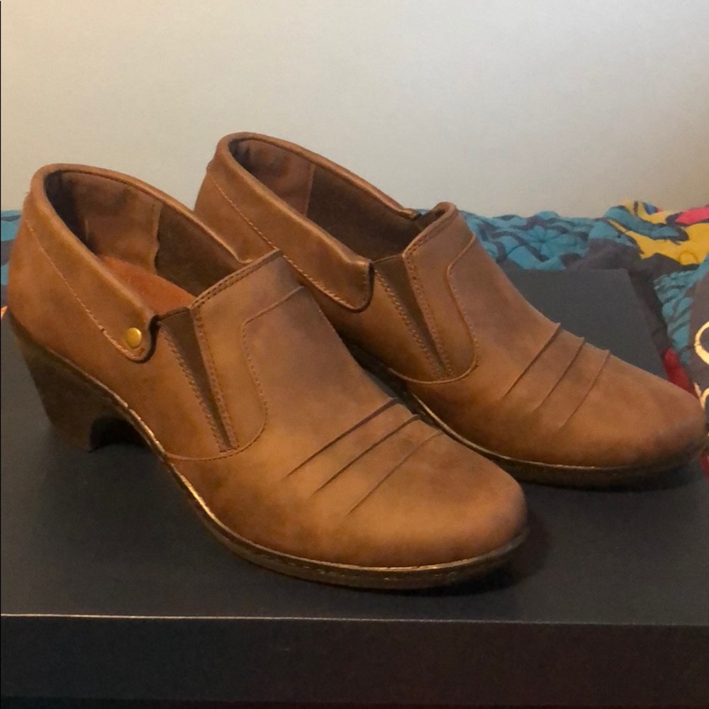Womens Brown Boots/Clogs